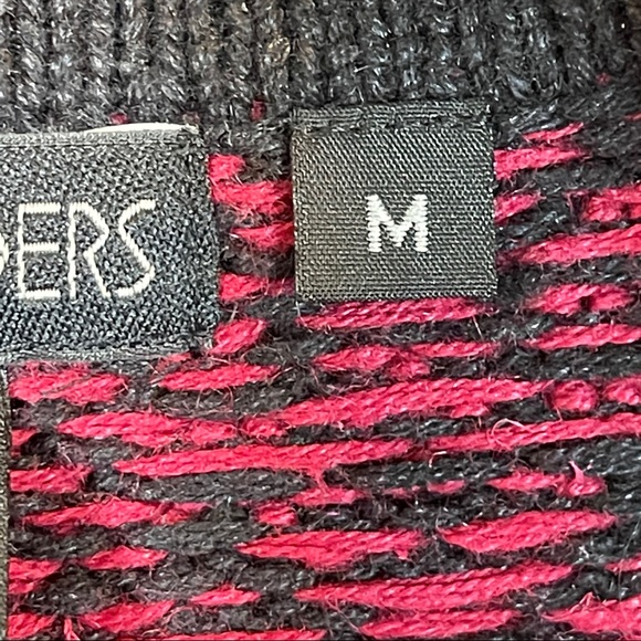 Nomadic Traders Red & Black Fair Isle Sweater Size M - Picture 6 of 6